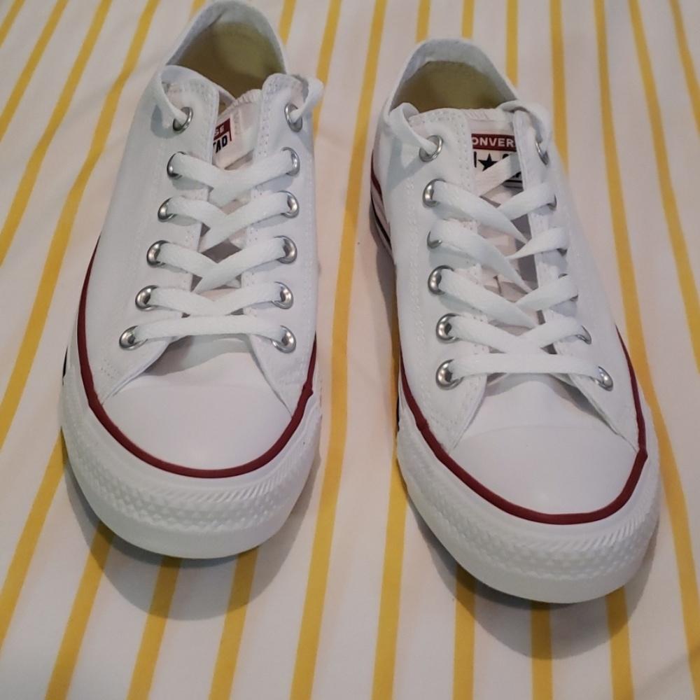New Never Worn Converse All Star Sneakers